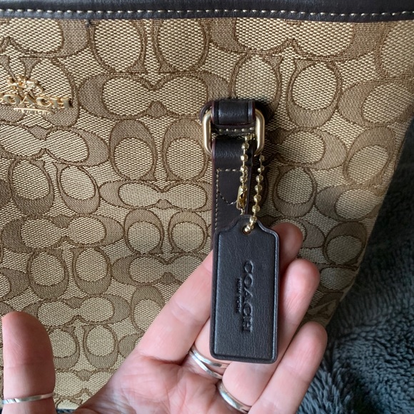 Coach purse! - Picture 2 of 6